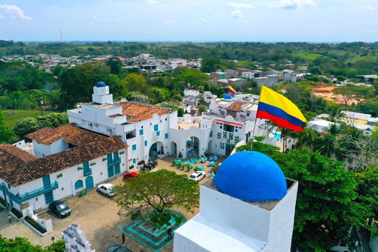 Hotel Aldea Plaza Doradal Bagian luar foto