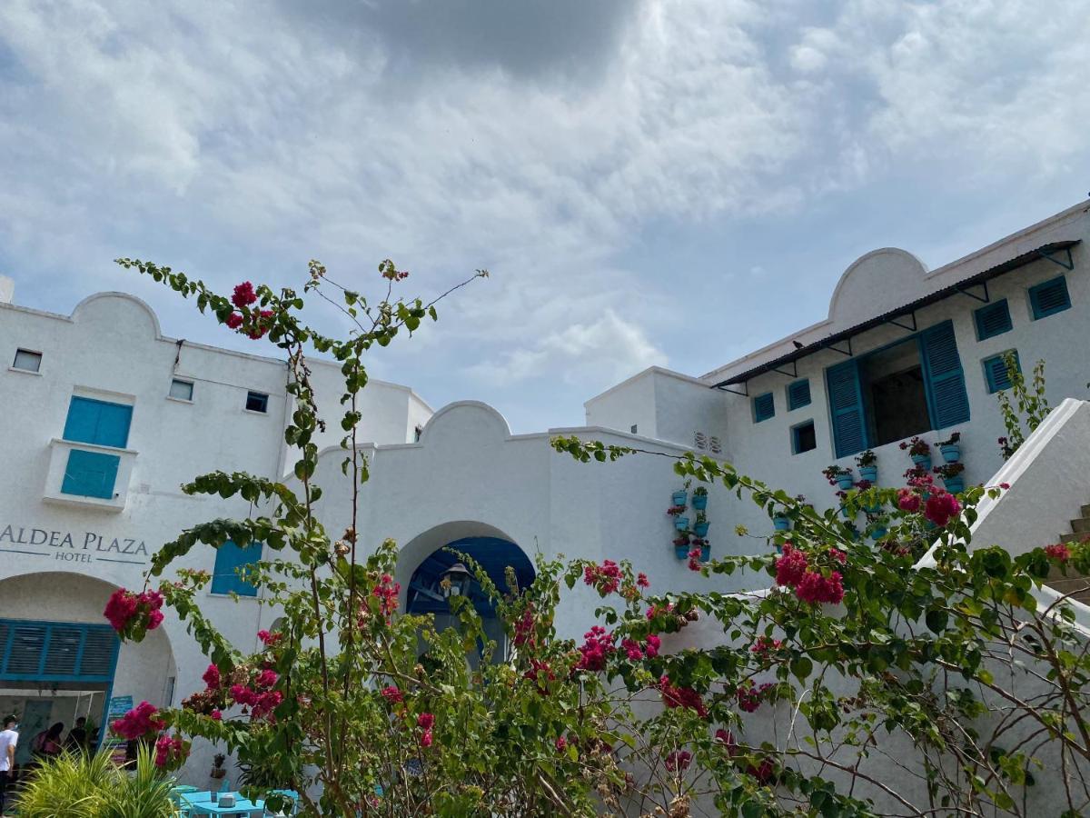 Hotel Aldea Plaza Doradal Bagian luar foto