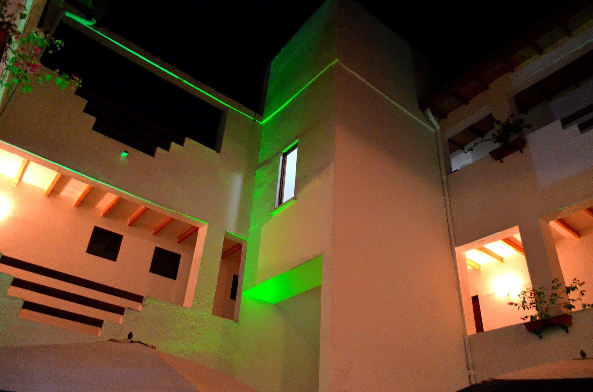 Hotel Aldea Plaza Doradal Bagian luar foto