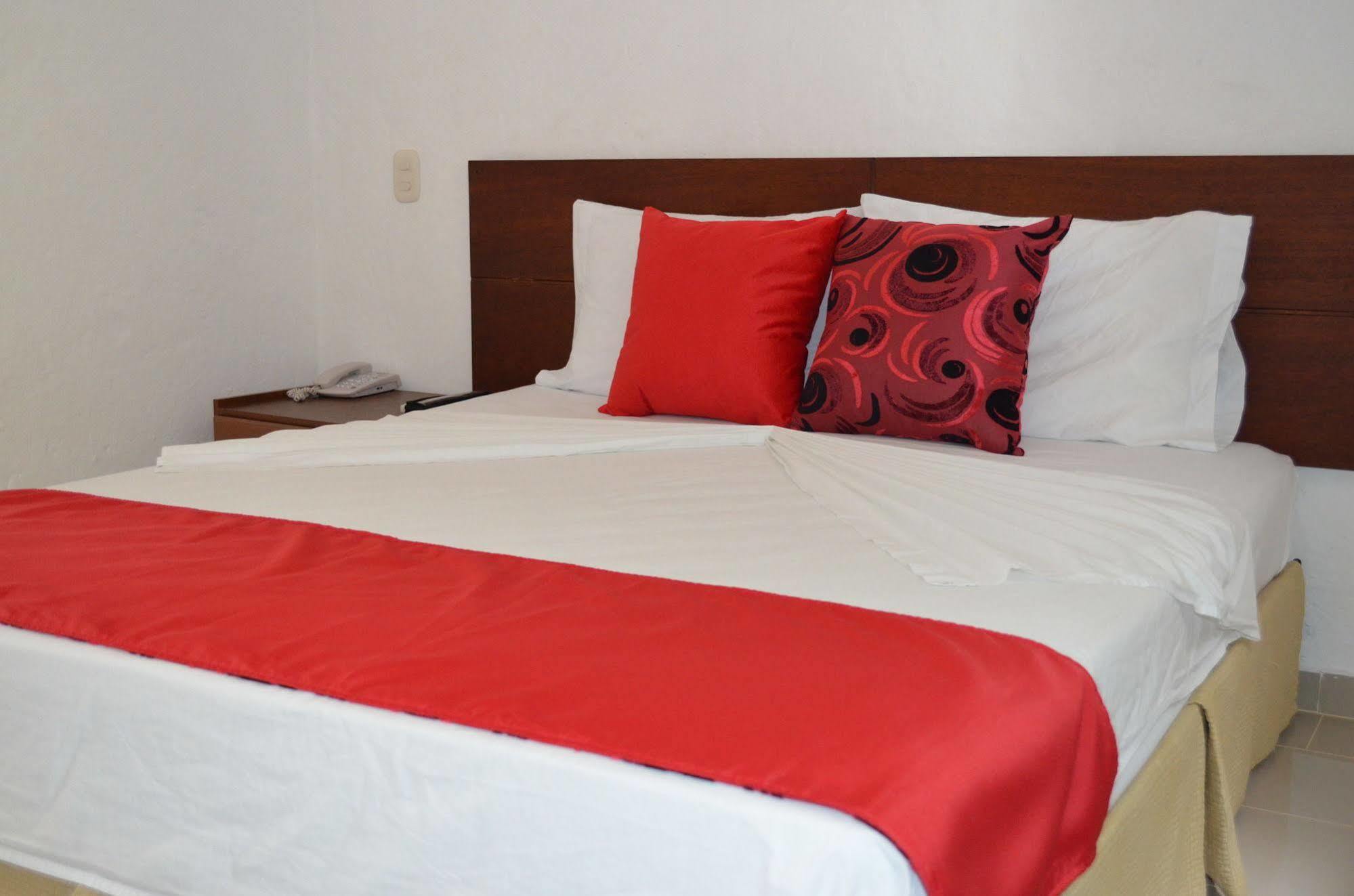Hotel Aldea Plaza Doradal Bagian luar foto
