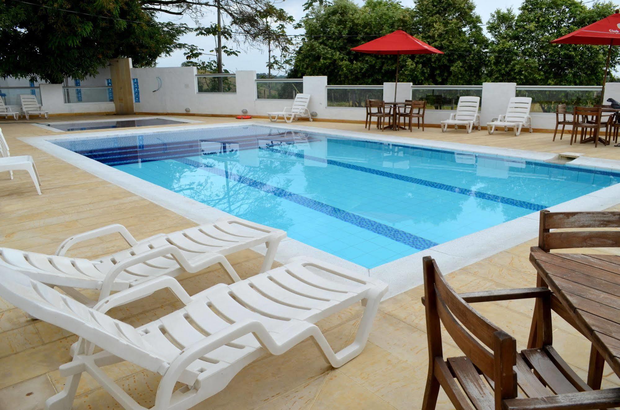 Hotel Aldea Plaza Doradal Bagian luar foto